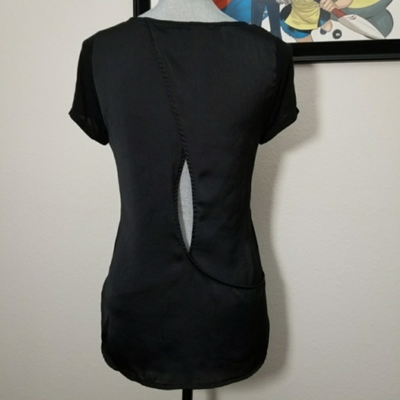 Guess keyhole back skull tee XSmall - Picture 2 of 5